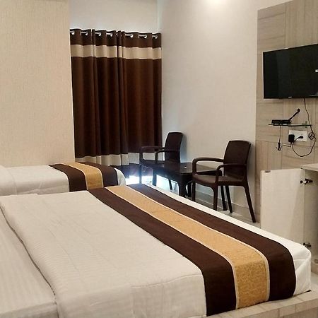 Hotel Namo Palace Kota  Bagian luar foto