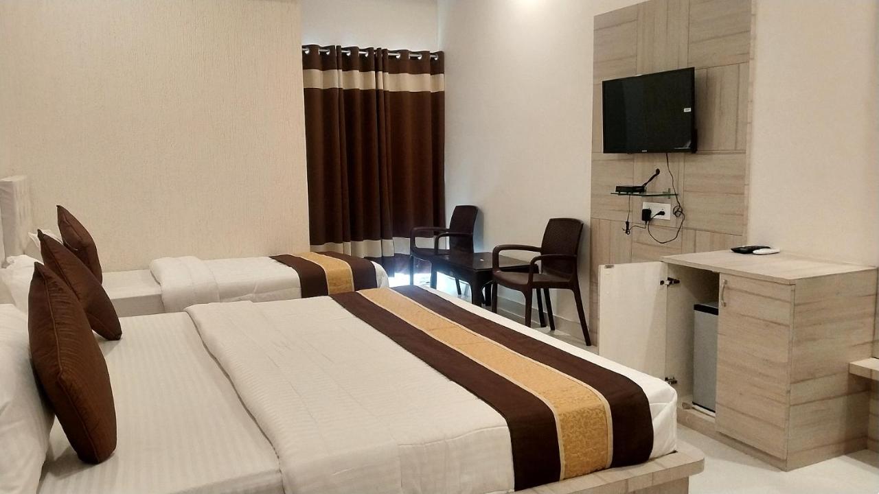 Hotel Namo Palace Kota  Bagian luar foto