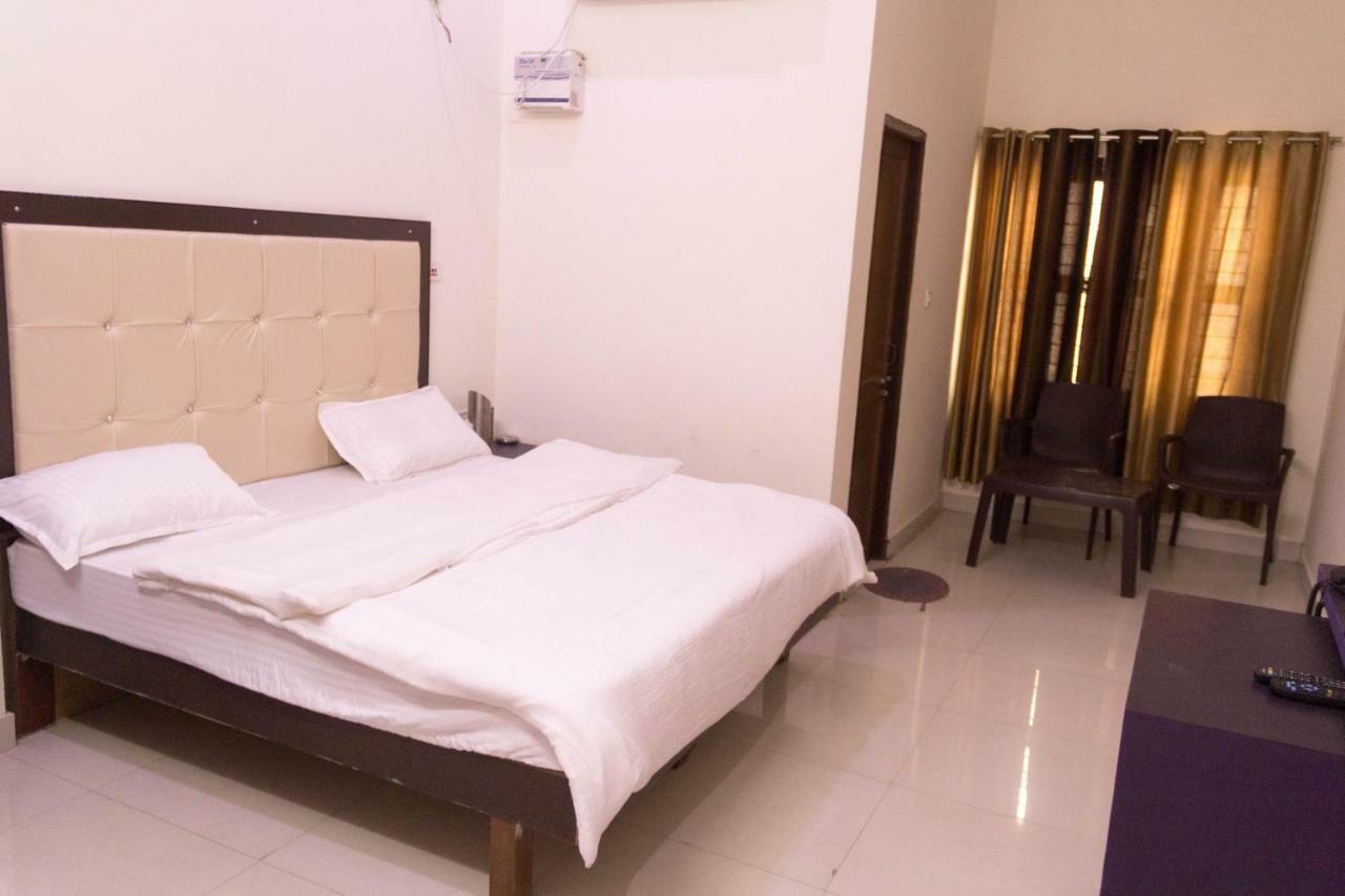 Hotel Namo Palace Kota  Bagian luar foto